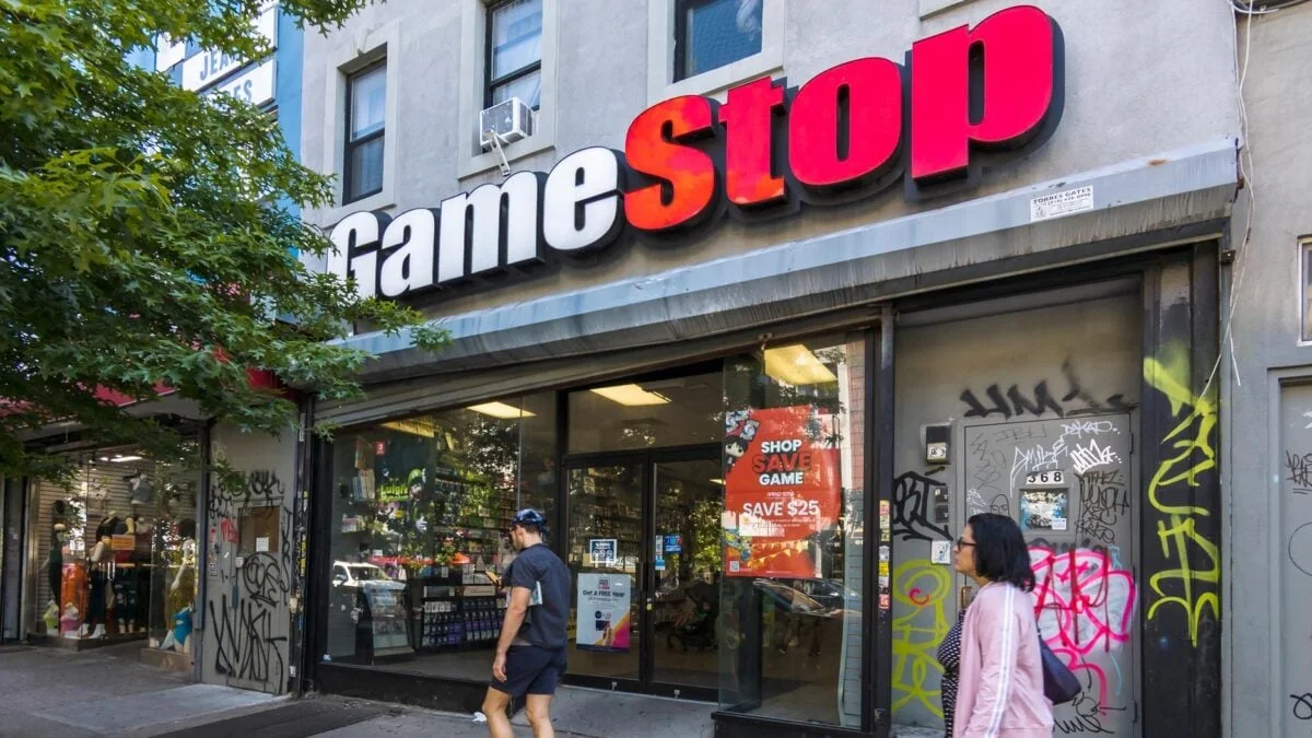 CEO da GameStop afirma que jogos físicos não importam