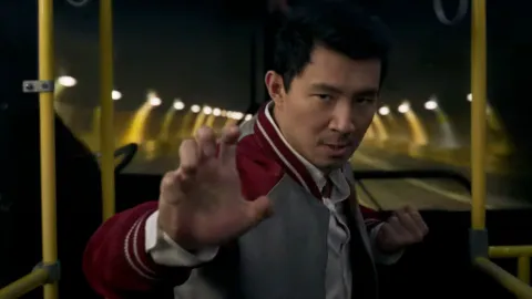 Diretor de Shang-Chi quer esclarecer cena pós-créditos
