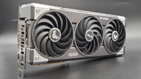 HWMonitor agora exibe dados de pontos quentes térmicos para placas RTX 50