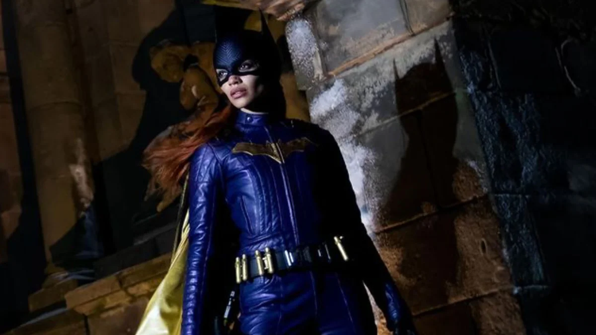 J.K. Simmons Se Questiona Sobre o Cancelamento de Batgirl