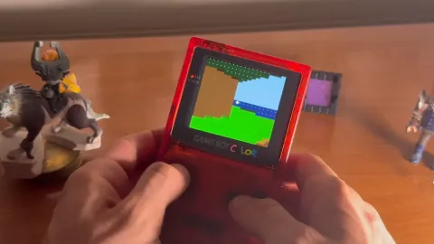 Minecraft é executado em um Game Boy Color, e o resultado é surpreendente