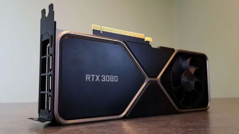 Pai engenheiro conserta RTX 3070 do filho com capacitor de rádio